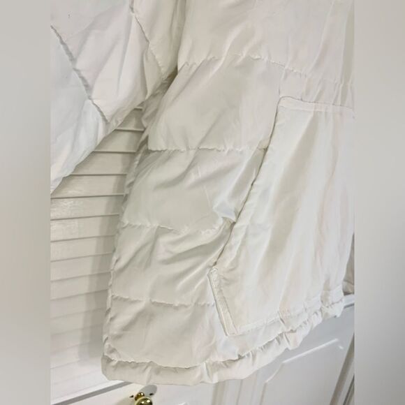 COPY - Bershka Unisex Lightweight White Puffer Jacket Size Medium - Picture 11 of 11